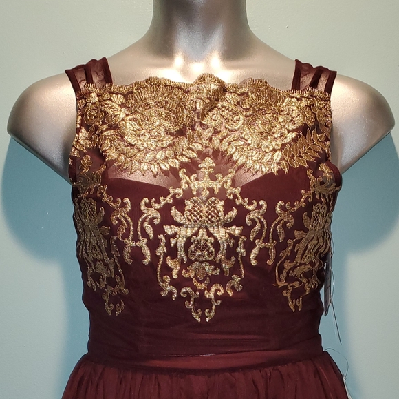 Windsor Jr Burgandy Formal Dress w Midi Skirt - Picture 2 of 8